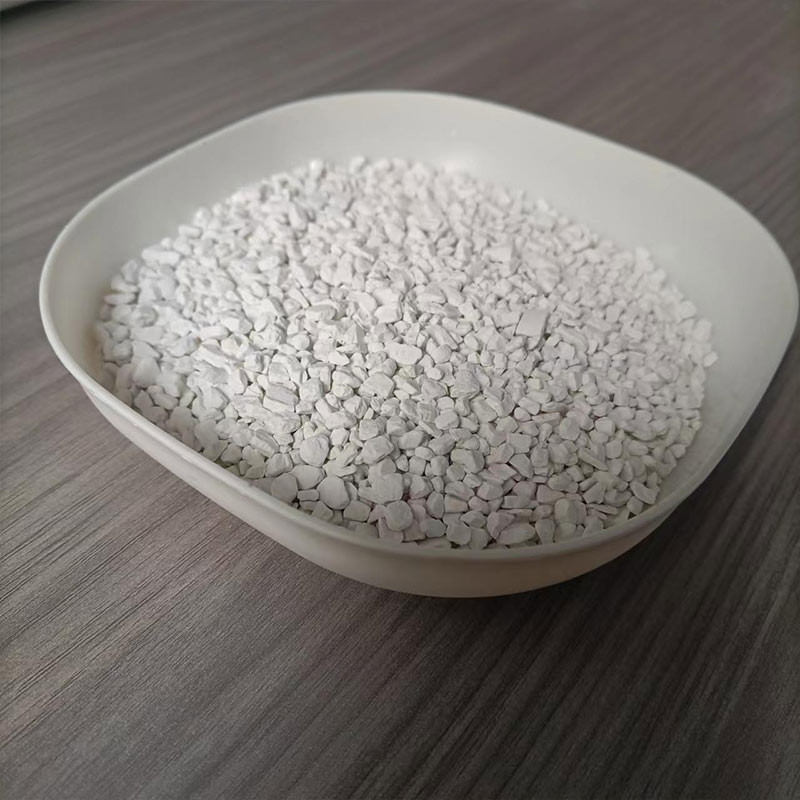 Cryolite สินค้าสังเคราะห์เม็ดที่มีจุดละลาย 1025 °C สําหรับตัวแทนการชําระ