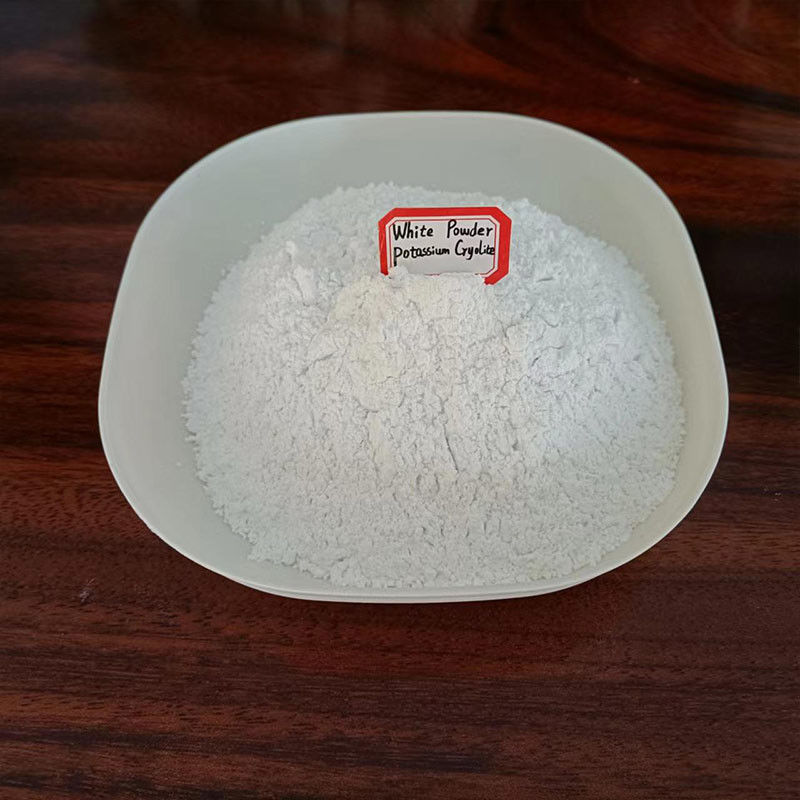 โปแทสเซียม Cryolite ไม่ละลายในน้ํา ขาวเป็นผงที่ใช้เป็นฟลัคซ์ในกระบวนการผสมผสานและผลิตอลูมิเนียม