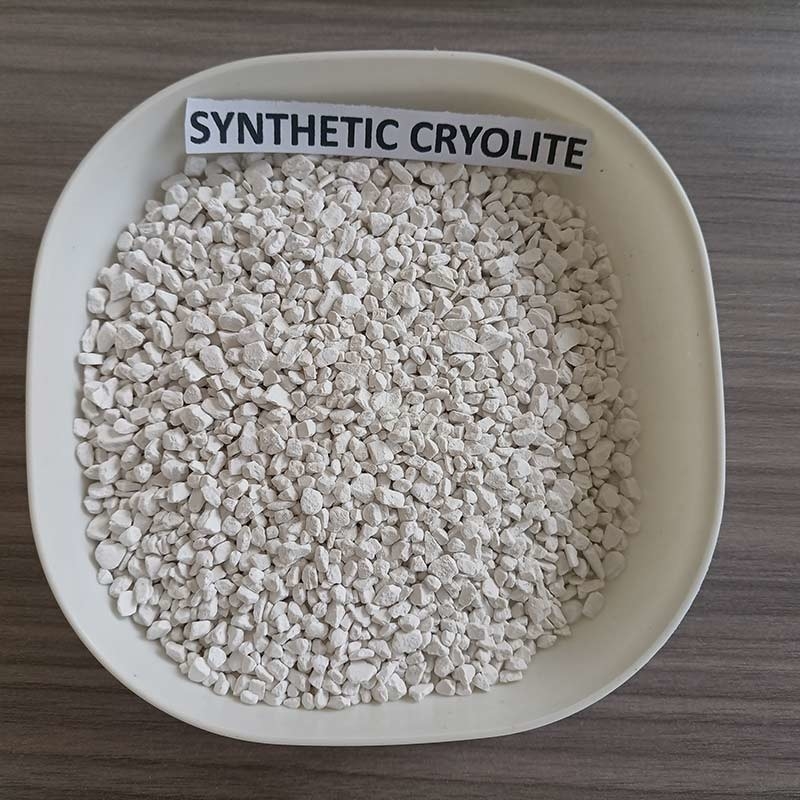 Cryolite โซเดียมสีขาว / สีไม่ขาว ด้วยความบริสุทธิ์ทางเคมีสูงกว่า สําหรับการใช้งานอุตสาหกรรมที่หลากหลาย