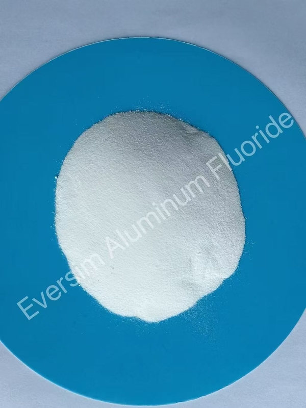 สินค้าเคมี น้ําหนักโมเลกุล 83.98 CAS7784-18-1 อลูมิเนียมฟลอริด Alf3 สําหรับฟลักซ์ของเกรสเซรามิก
