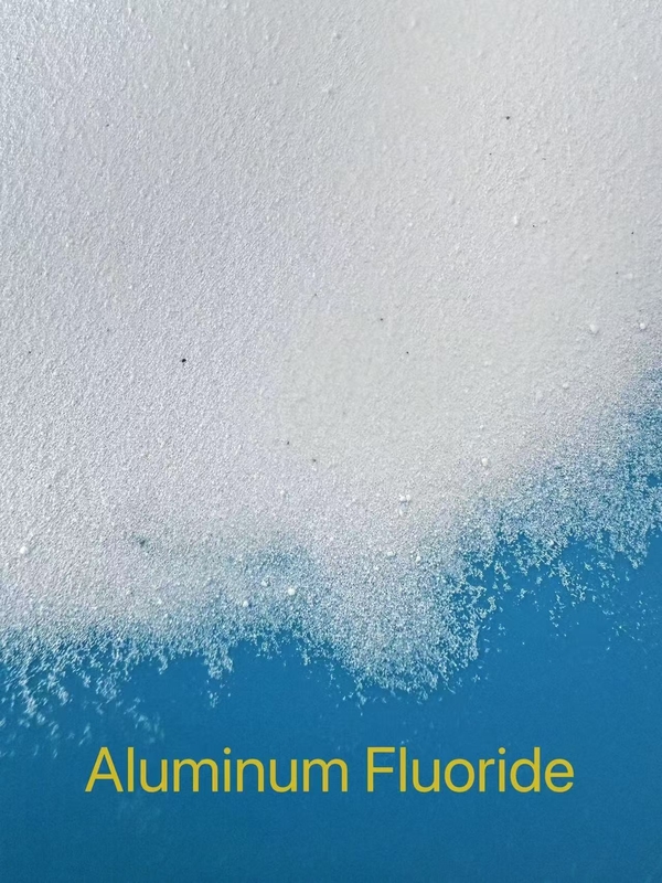 สินค้าเคมี น้ําหนักโมเลกุล 83.98 CAS7784-18-1 อลูมิเนียมฟลอริด Alf3 สําหรับฟลักซ์ของเกรสเซรามิก