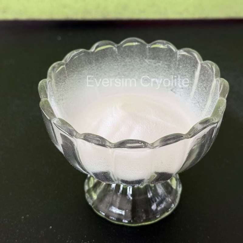 ผลิตภัณฑ์เคมีที่มีคุณภาพสูงสุด ทรายขาว CH-1/CM-1 Cryolite สินเชื่อม Na3AlF6 สําหรับอุตสาหกรรมเซรามิก