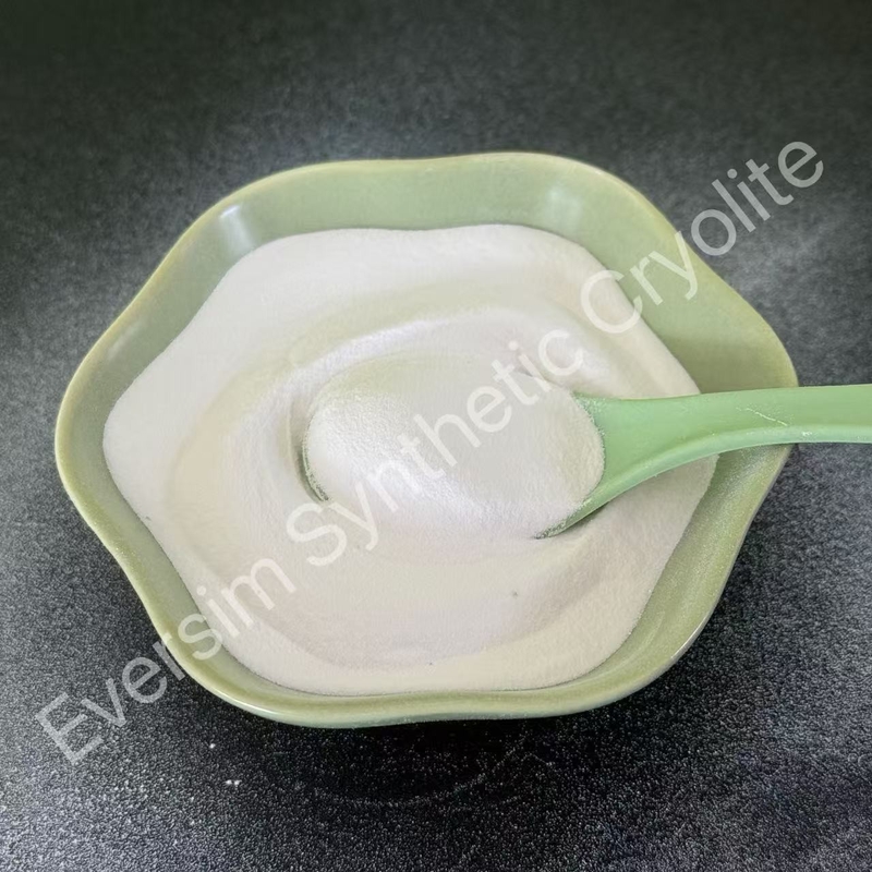 ผลิตภัณฑ์เคมี คุณภาพดี CAS13775-53-6 สีขาว Sandy Cryolite สินเชื่อมสําหรับอุตสาหกรรมอัลลูมิเนียม Electrolytic
